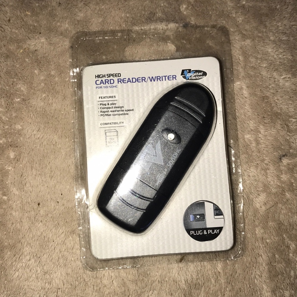 Digital Visions High speed card reader/writer for SD/SDHC New